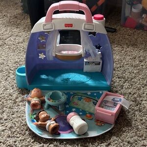 Fisher Price Little People Cuddle & Play Baby Nursery Carry Playset